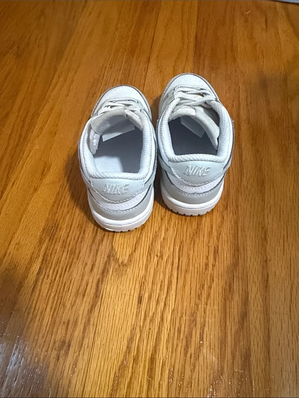 Nike Kids Low-Top Sneakers in Light Gray and White